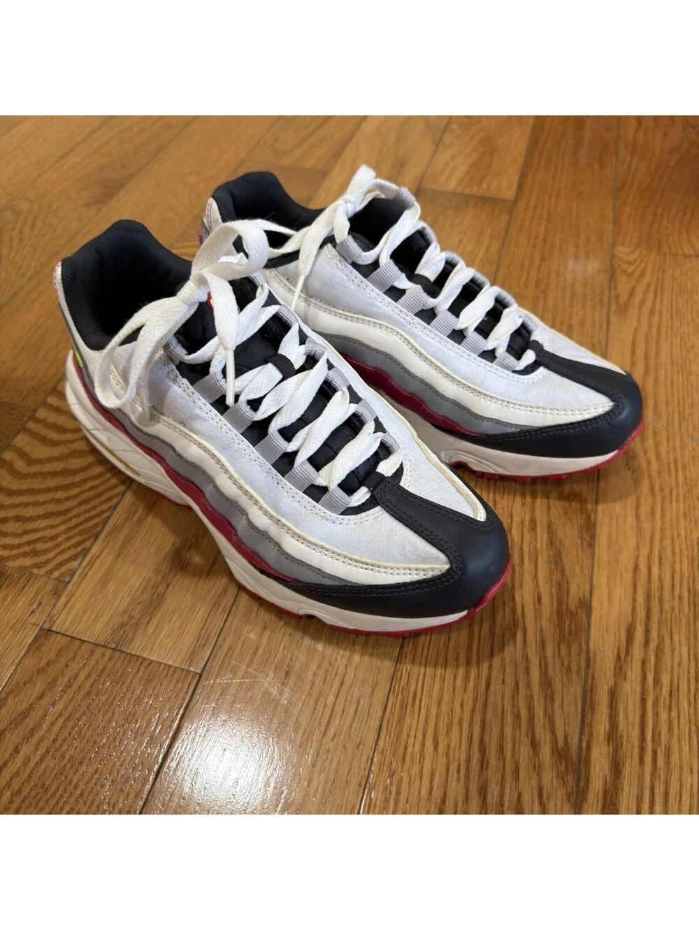 Size 6.5 Y Nike Air Max 95 Youth White Hot Pink Volt Black Running Shoes/ Wmns 8